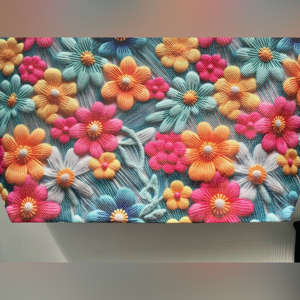 NEW Floral Multicolor Tote Bag with Rope Handles - Picture 4 of 7